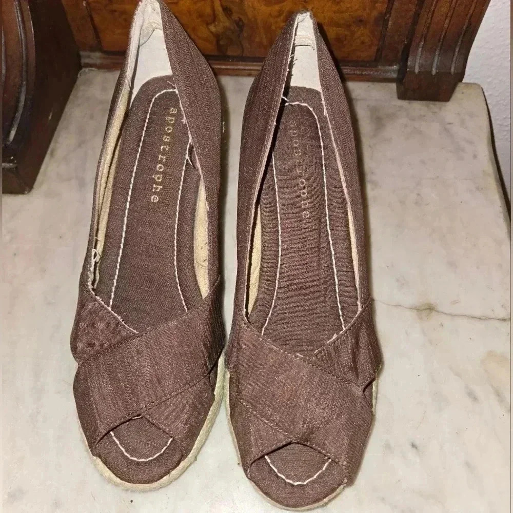 Apostrophe Wedges Size 6.5